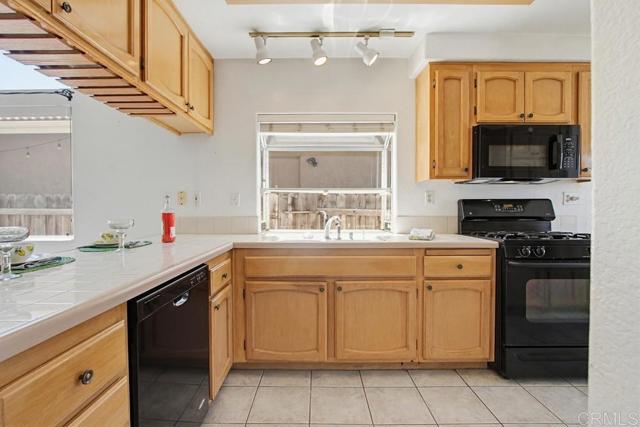 2194 2194 Luz Wy, Oceanside, California, 92056, USA, 3 Bedrooms Bedrooms, ,2 BathroomsBathrooms,Residential,For Sale,2194 Luz Wy,NDP2604585