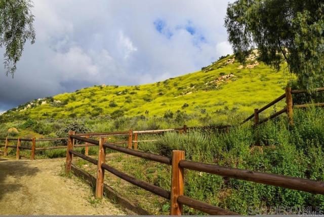Rare view lot in the highly desirable Sky Ranch community of Santee! L – image 9