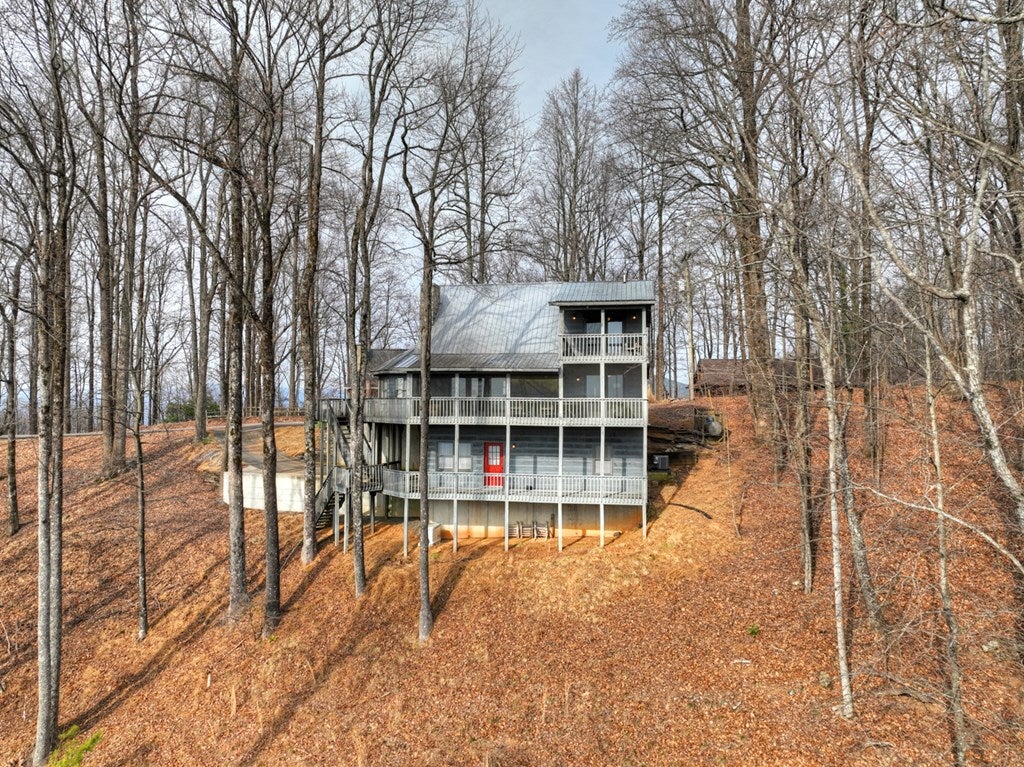 Spectacular “Top of the Mountain” Long-Range Views showcases Several M – image 32