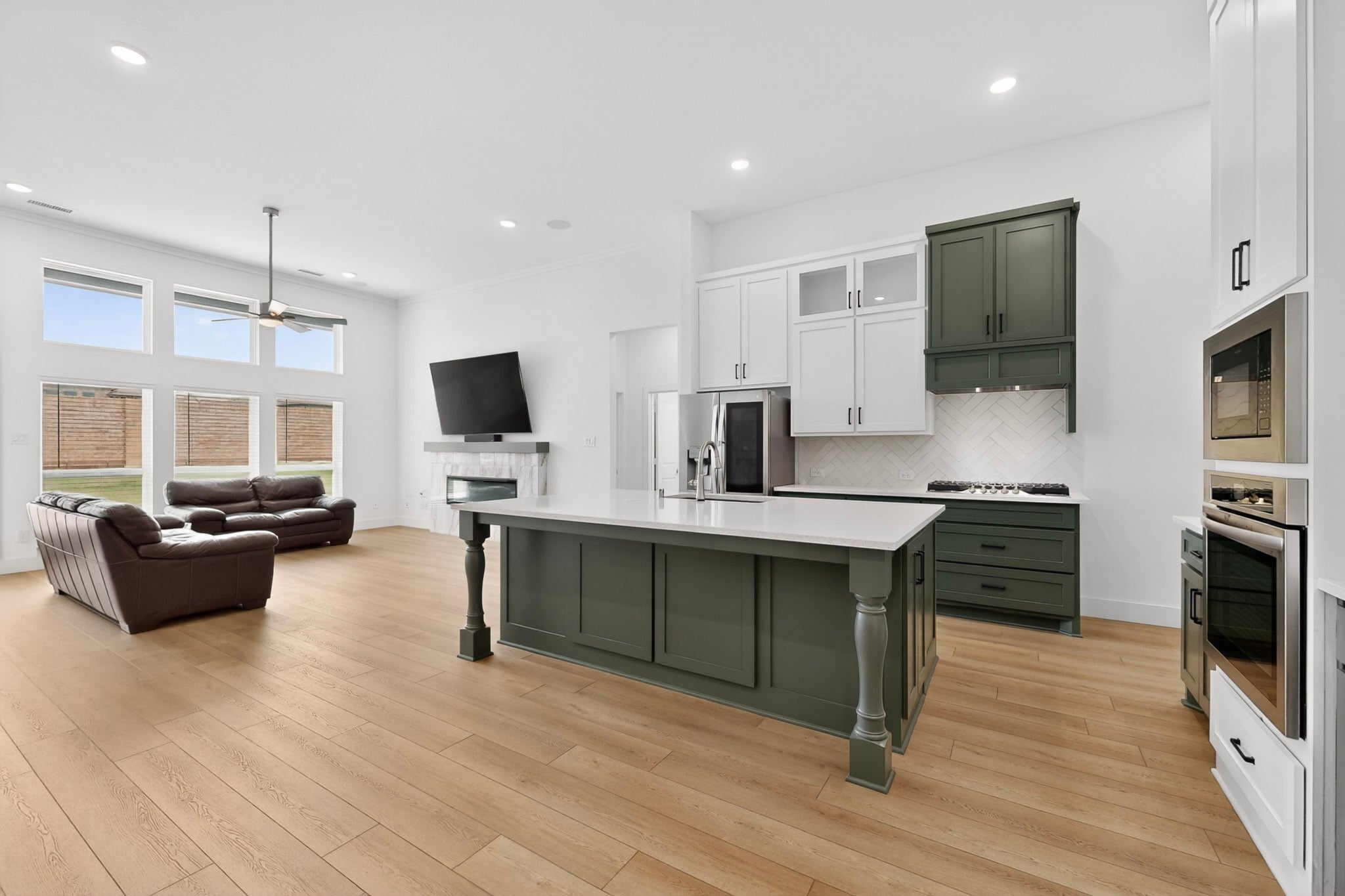 Discover the perfect blend of comfort, flexibility, and opportunity at – image 10