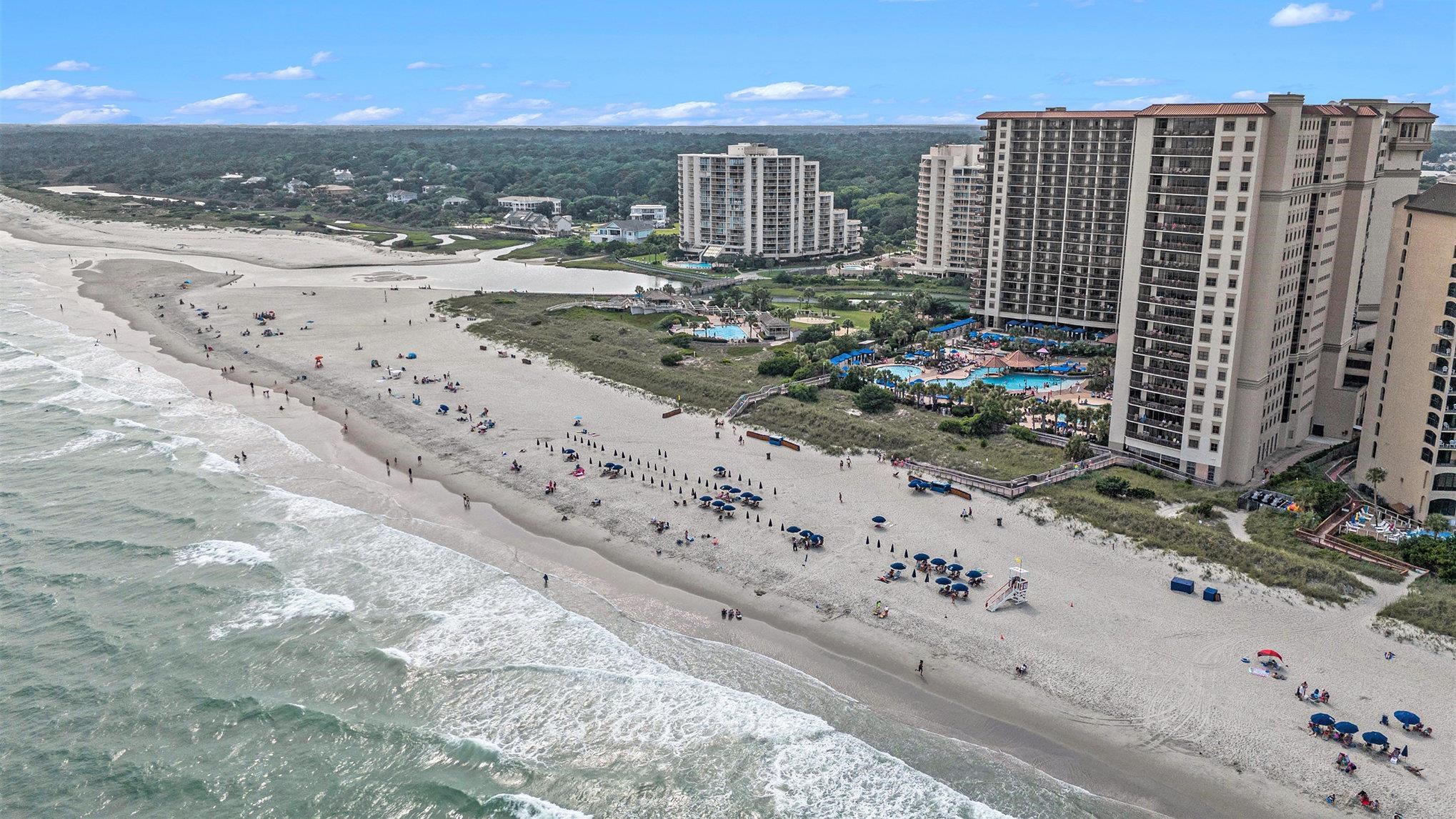 Experience upscale oceanfront living in this impeccably maintained 1-b – image 38