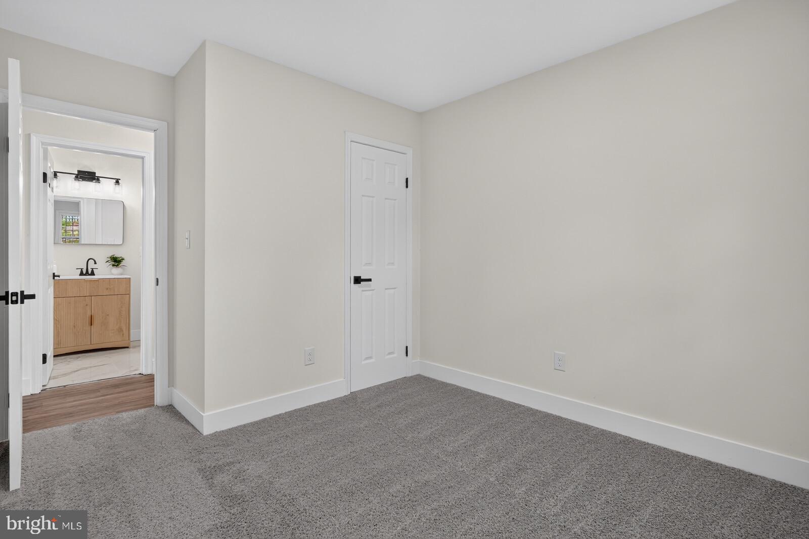 Beautifully Renovated Single-Family Home in Sought-After Kettering – 5 – image 26