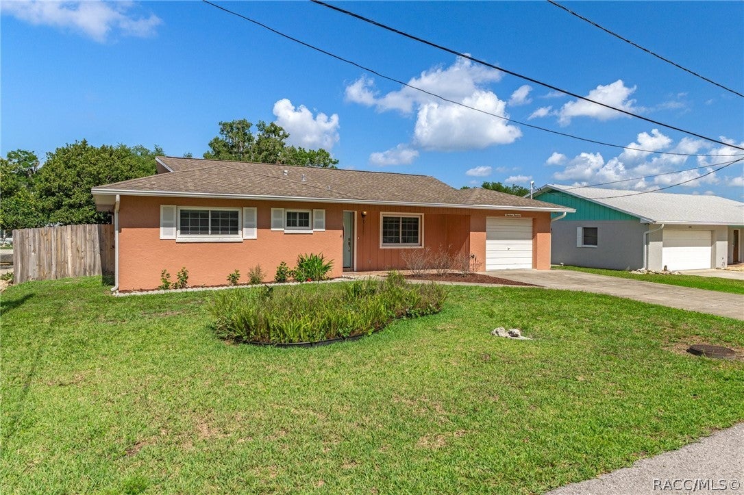 1400 1400 SE 5th Avenue, Crystal River, Florida, 34429, USA, 3 Bedrooms Bedrooms, ,2 BathroomsBathrooms,Residential,For Sale,1400 SE 5th Avenue,852812
