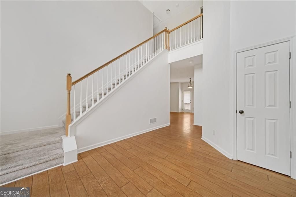 Just listed in the sought-after Arbors at Old Peachtree subdivision! T – image 8