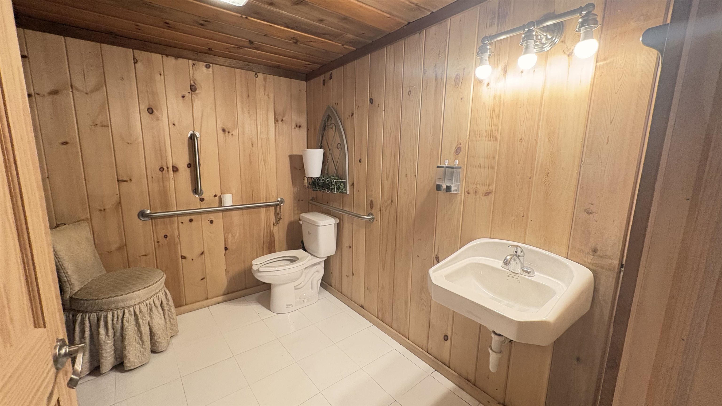 11239 11239 N Loomis, 4, Clare, Michigan, 48617, USA, 11 Bedrooms Bedrooms, ,13 BathroomsBathrooms,Residential,For Sale,11239 N Loomis , 4,a69be9bc-94de-486f-906f-c7f3dd