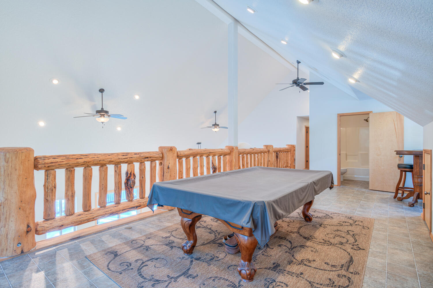 17879 17879 Kodiak Lane, Bend, Oregon, 97707, USA, 5 Bedrooms Bedrooms, ,3 BathroomsBathrooms,Residential,For Sale,17879 Kodiak Lane,220213741