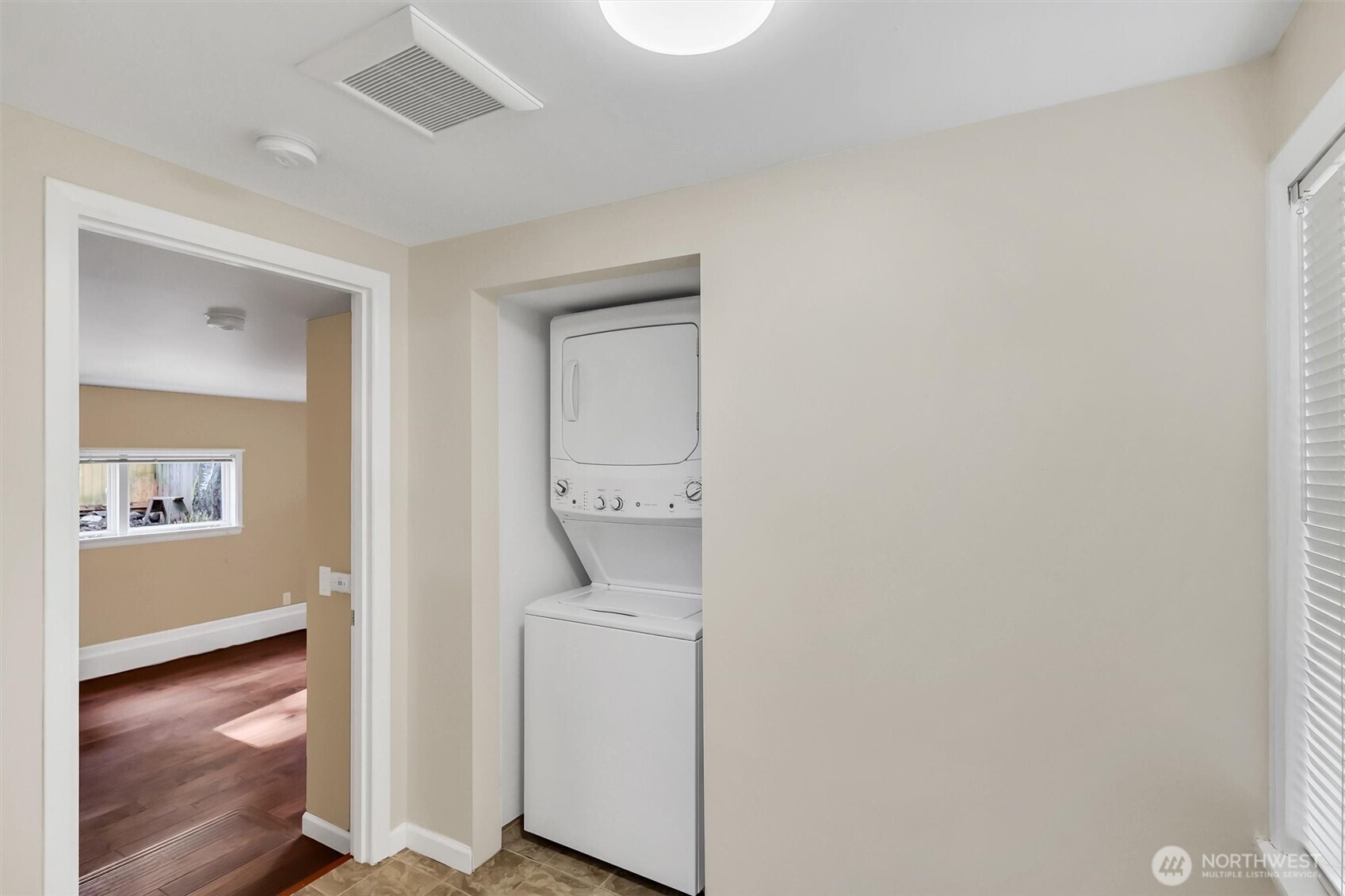 13722 13722 Interlake Avenue, Seattle, Washington, 98133, USA, 2 Bedrooms Bedrooms, ,2 BathroomsBathrooms,Residential,For Sale,13722 Interlake Avenue,2490690