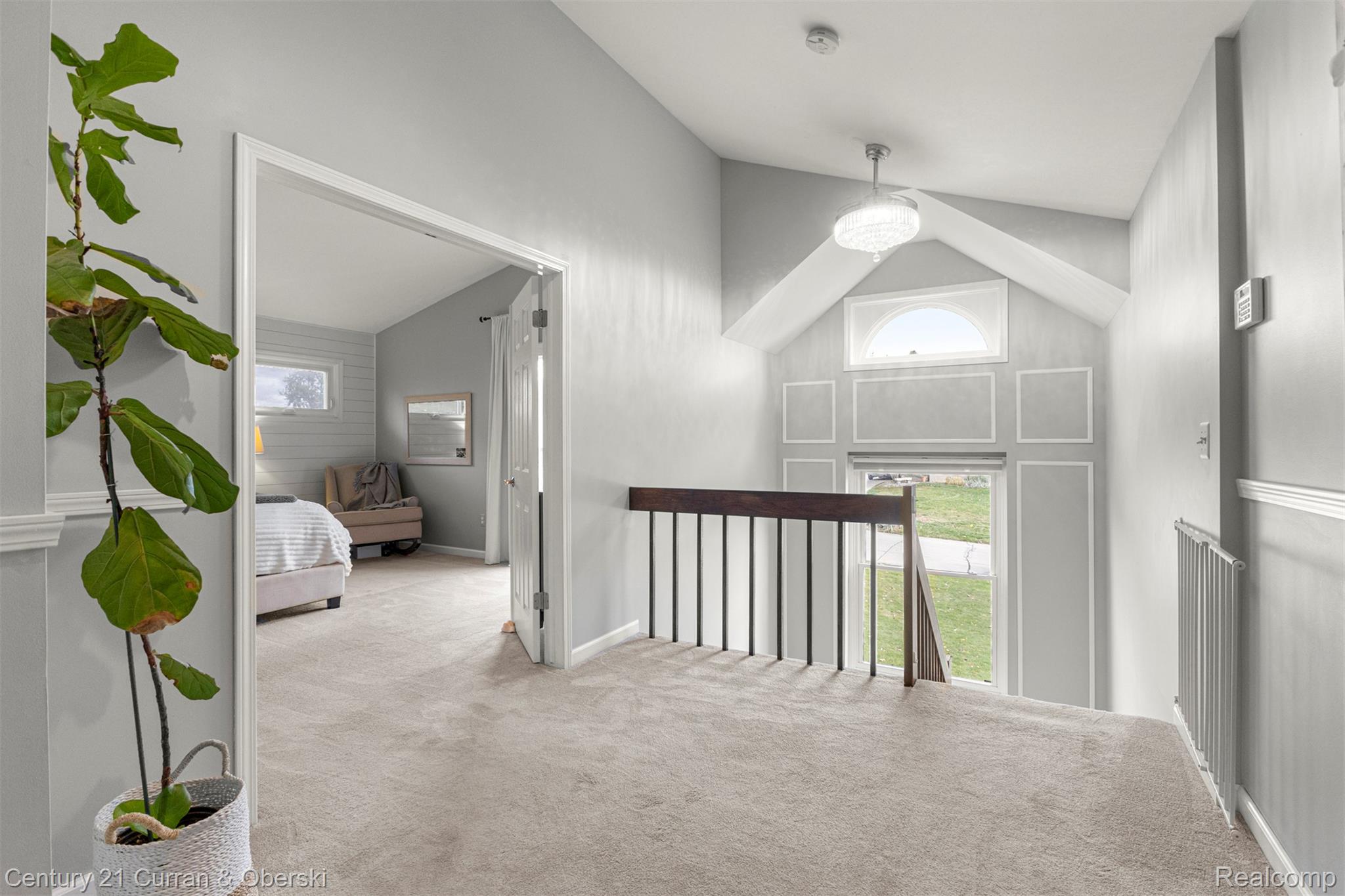Welcome to 30999 Sudbury Street in Farmington Hills. This beautifully – image 27