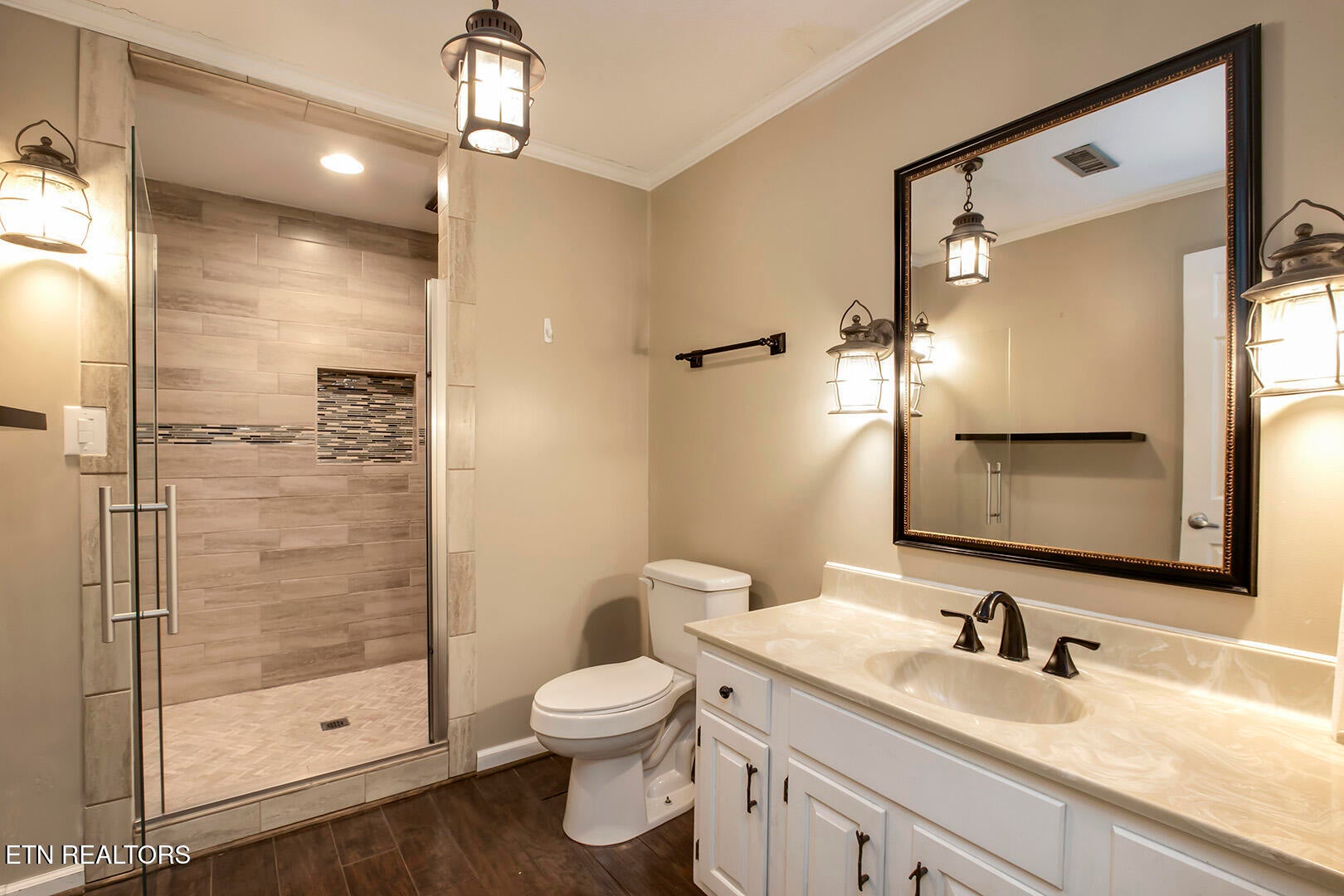Are you looking for a wonderful home in a desired subdivision in a gre – image 14