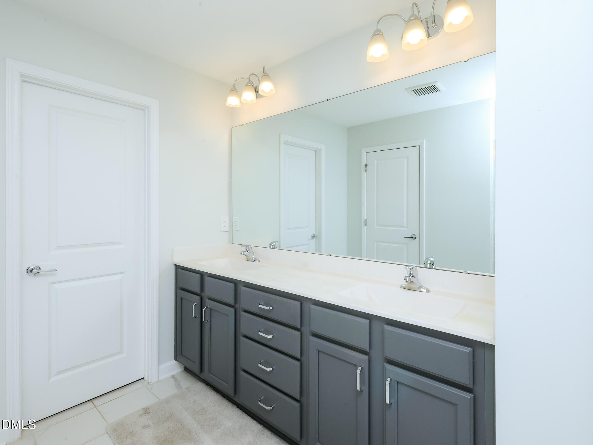 832 832 Logan Meadow Court, Fuquay Varina, North Carolina, 27526, USA, 4 Bedrooms Bedrooms, ,4 BathroomsBathrooms,Residential,For Sale,832 Logan Meadow Court,81add059-e619-4611-8c36-407438