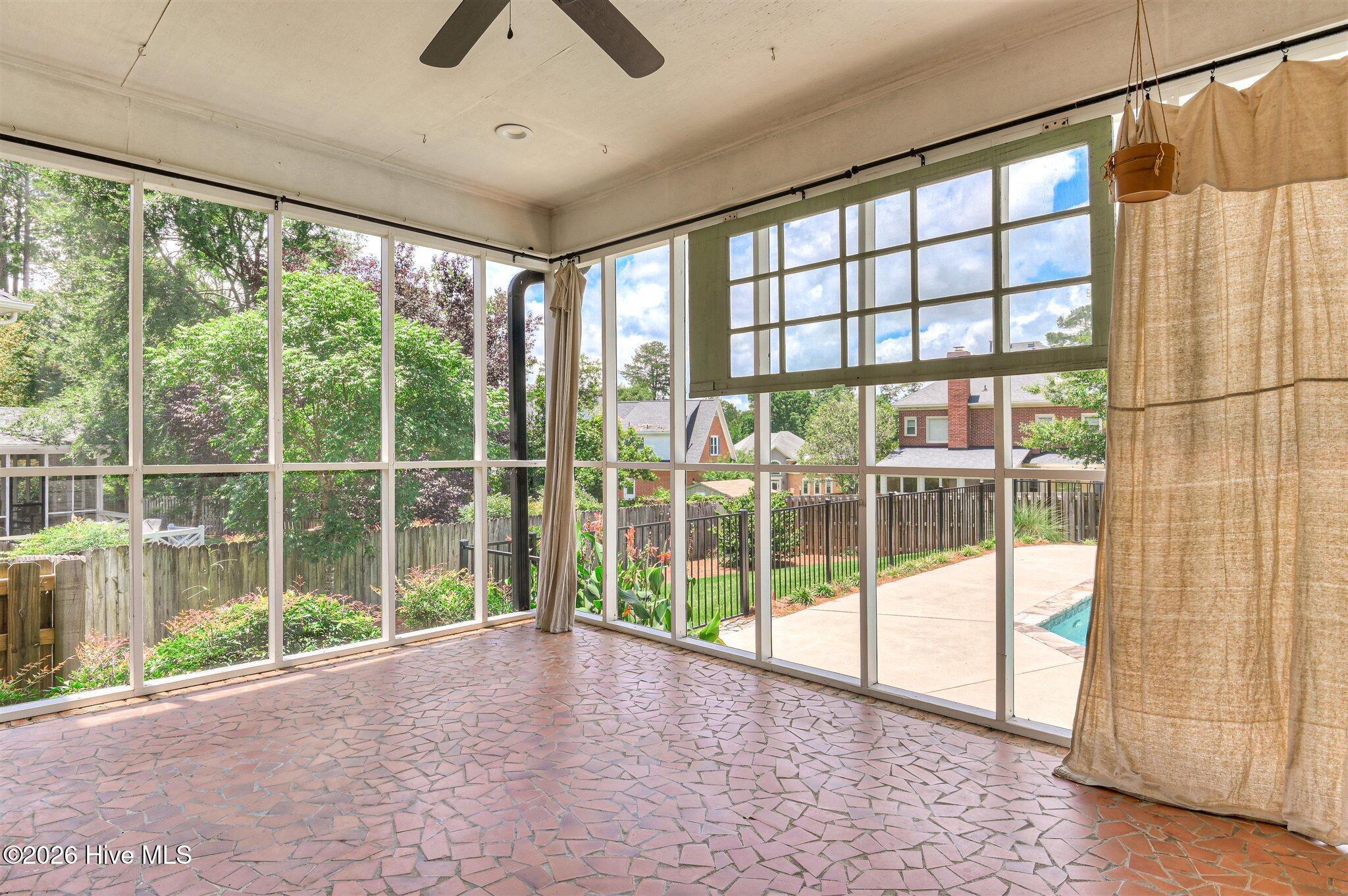 Welcome to this stunning brick home nestled on a quiet cul-de-sac in t – image 53
