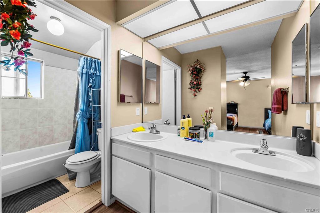 Beautiful condominium with 3 bedrooms and 3 bathrooms. A place for a h – image 12