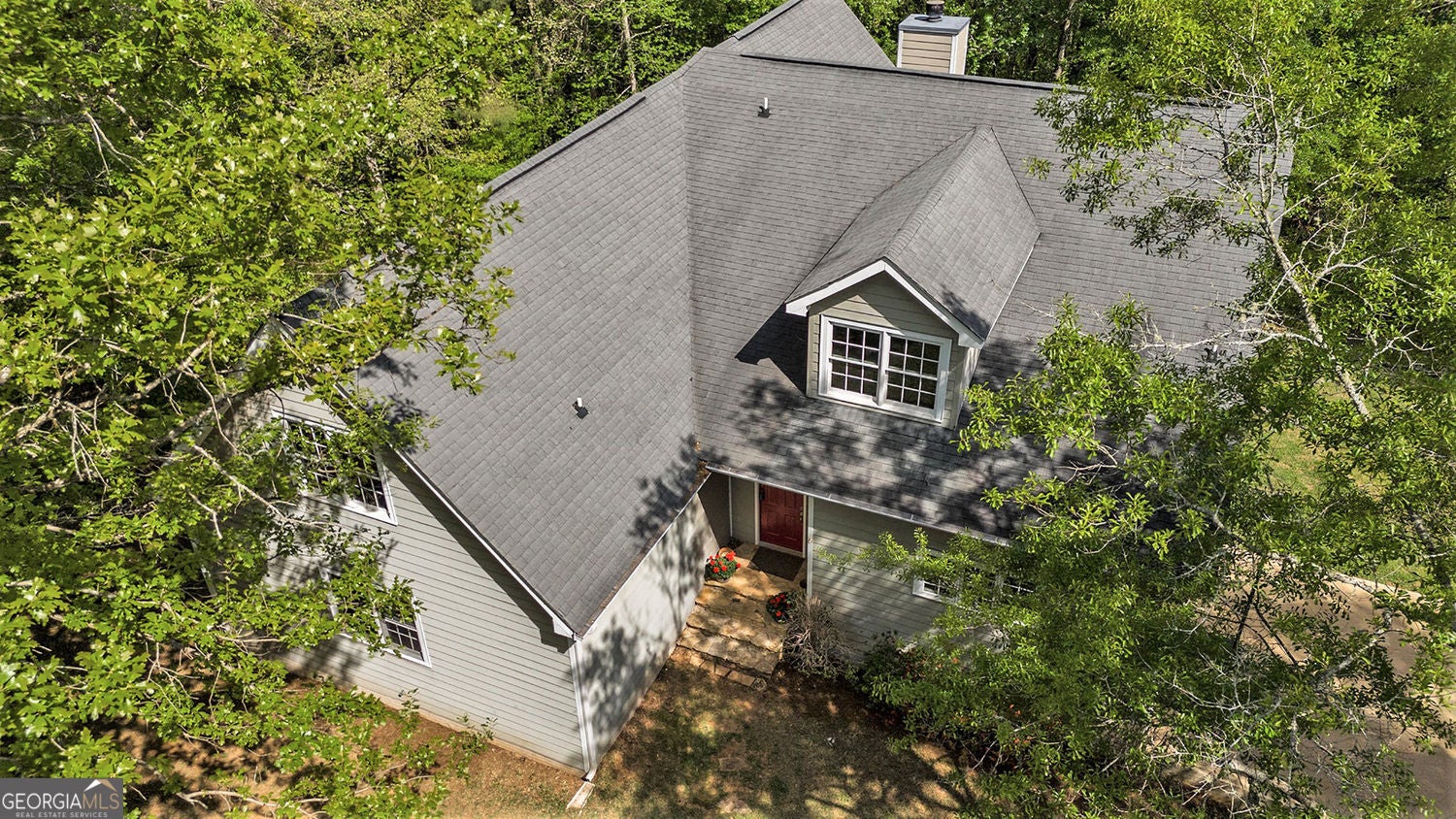 Experience the epitome of country living on this expansive 10+ acre pr – image 43
