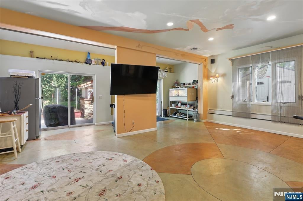 29-07 Fair Lawn Avenue, Fair Lawn, New Jersey, 07410, USA, 4 Bedrooms Bedrooms, ,4 BathroomsBathrooms,Residential,For Sale,29-07 Fair Lawn Avenue,26016016