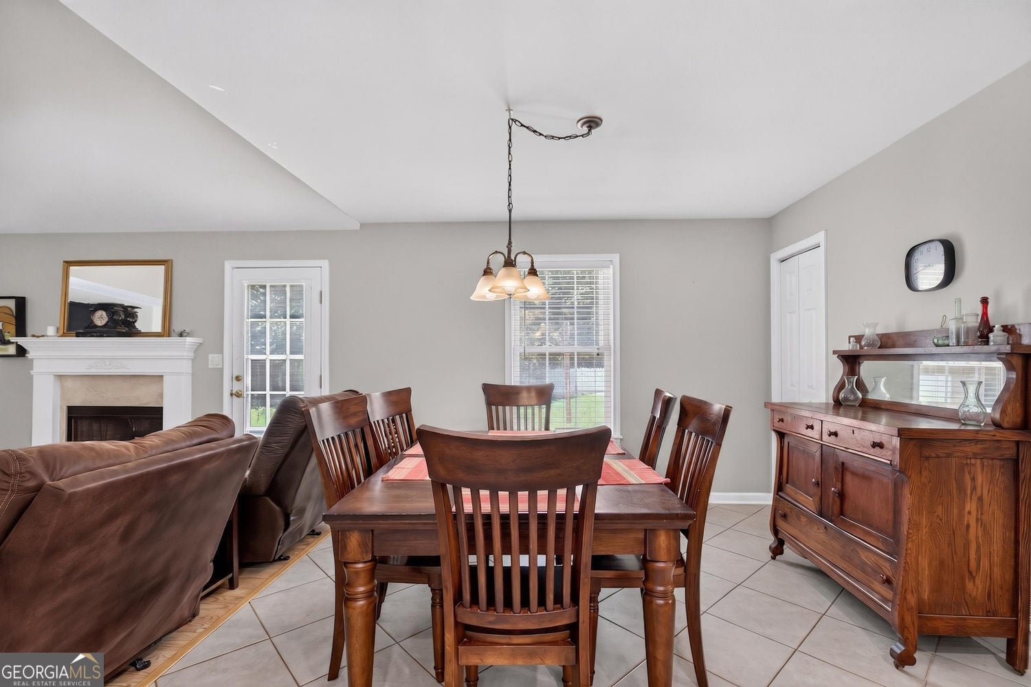 Welcome to your own private retreat in Palmetto, Georgia! Situated on – image 8