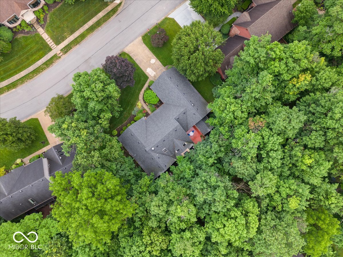 Updates galore in desirable Feather Cove III! Nestled on a half-acre w – image 45