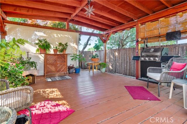 Charming, comfortable, and move-in readythis beautifully updated 3 bed – image 2