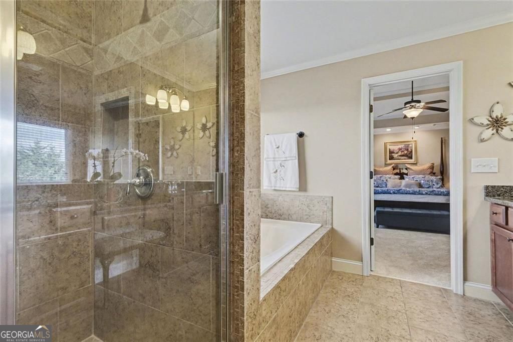 $5000 to BUYERS closing costs with acceptable offer! Beautiful east fa – image 22