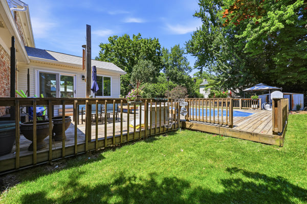 Welcome to this beautiful home that’s gleaming with pride and perfecti – image 63