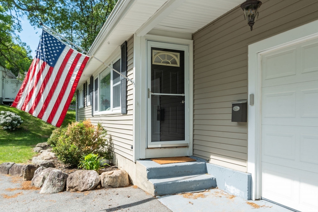 Updated ranch-style home set on a spacious 0.57-acre lot in desirable – image 3