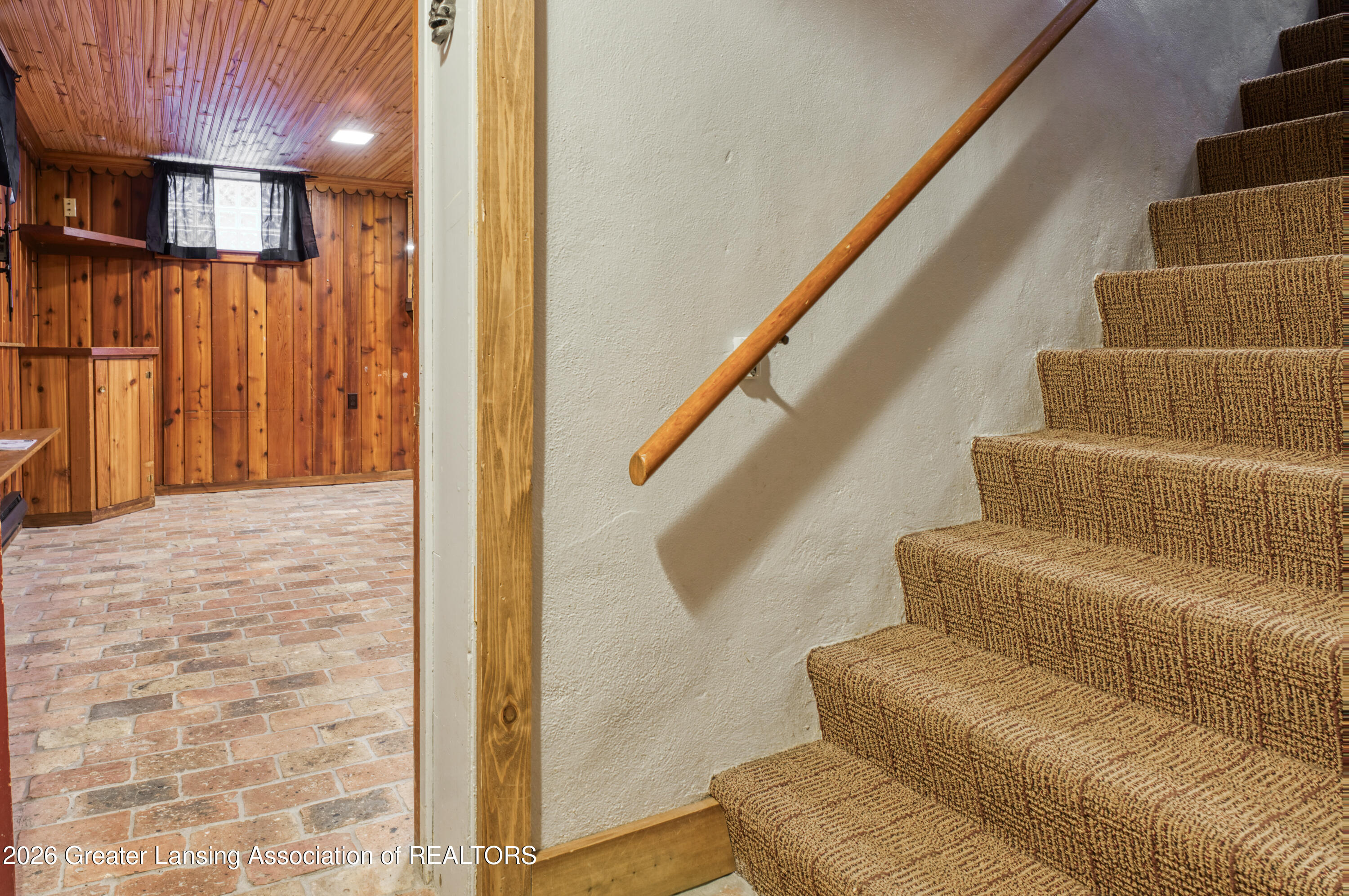 A rare opportunity to score a quintessential Glencairn gem! Gorgeous c – image 42