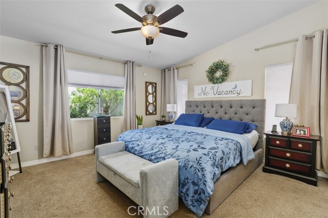 Beautiful move-in ready POOL home in the highly desirable Serenade Com – image 20