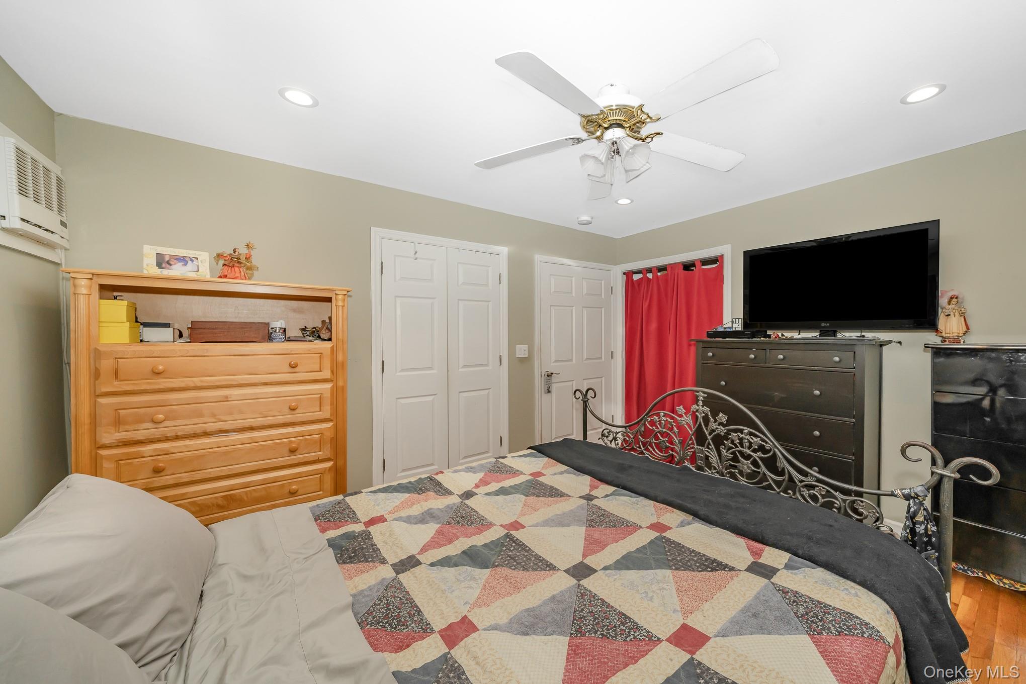Welcome to this spacious Hi Ranch located on a quiet dead end street i – image 18