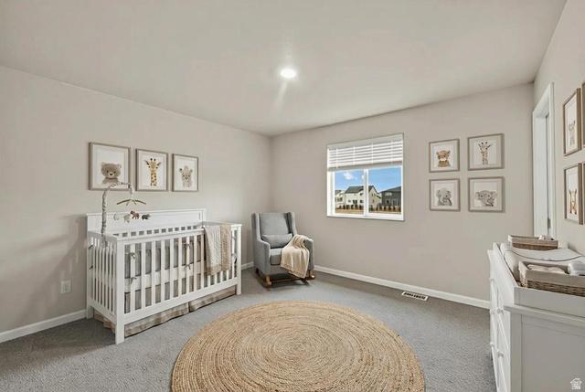Why wait? Stunning newer construction home in Saratoga Springs with a – image 6