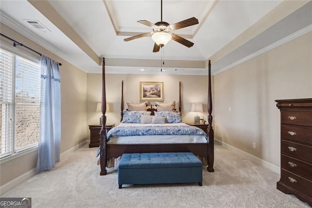$5000 to BUYERS closing costs with acceptable offer! Beautiful east fa – image 18