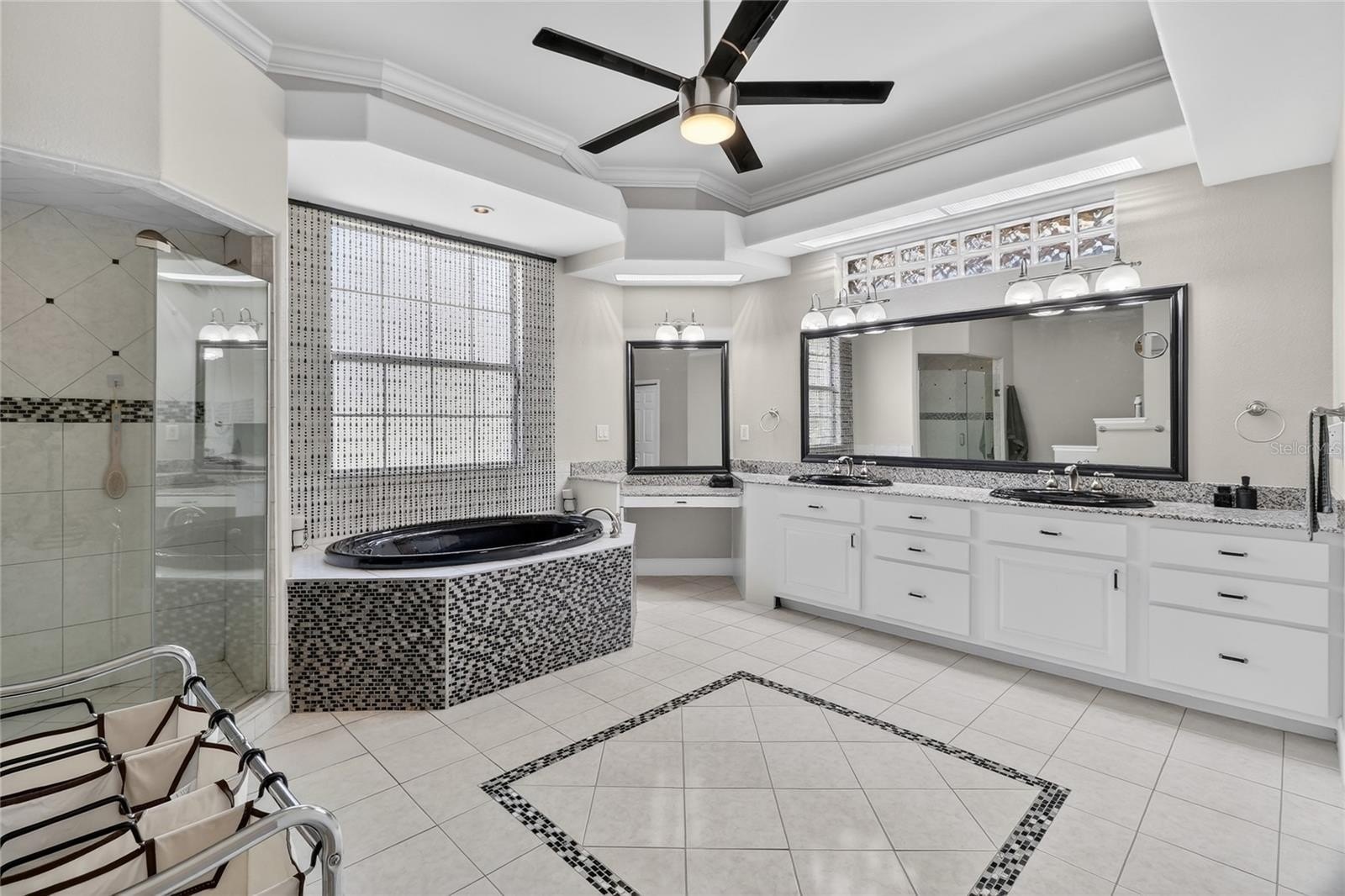 1028 1028 S LAKE MARIAM Drive, WINTER HAVEN, Florida, 33884, USA, 3 Bedrooms Bedrooms, ,3 BathroomsBathrooms,Residential,For Sale,1028 S LAKE MARIAM Drive,P4938222