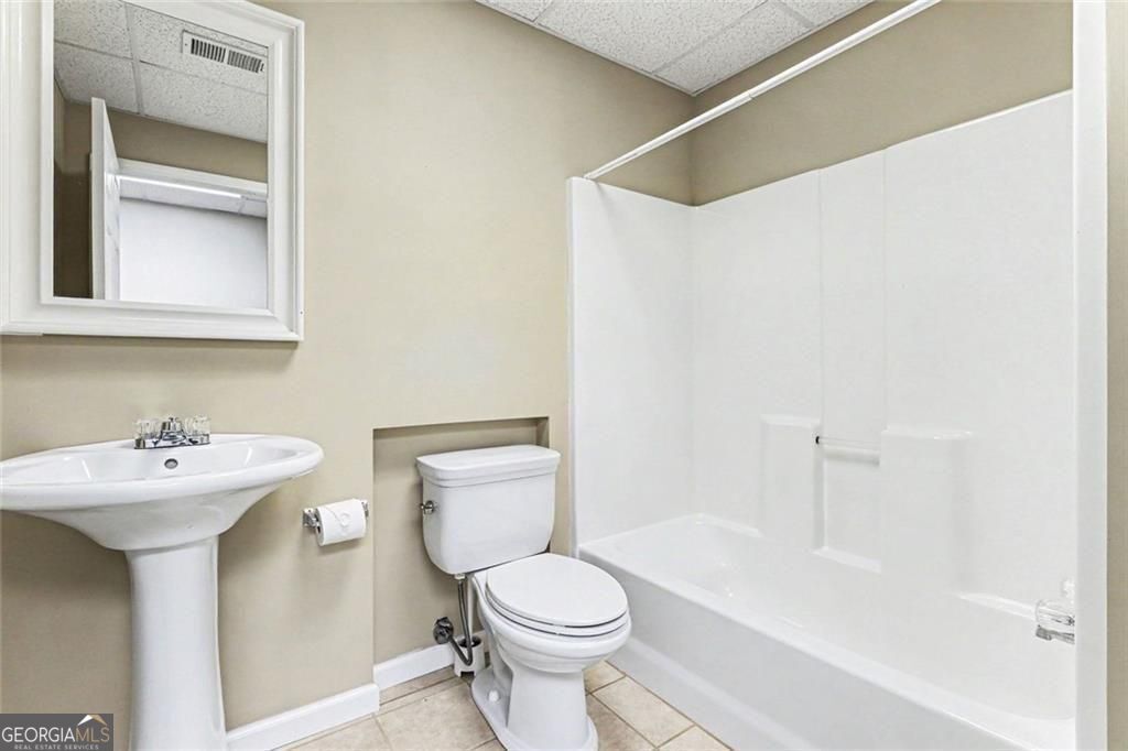 PRICE IMPROVEMENT! Special financing and grant available for this prop – image 11