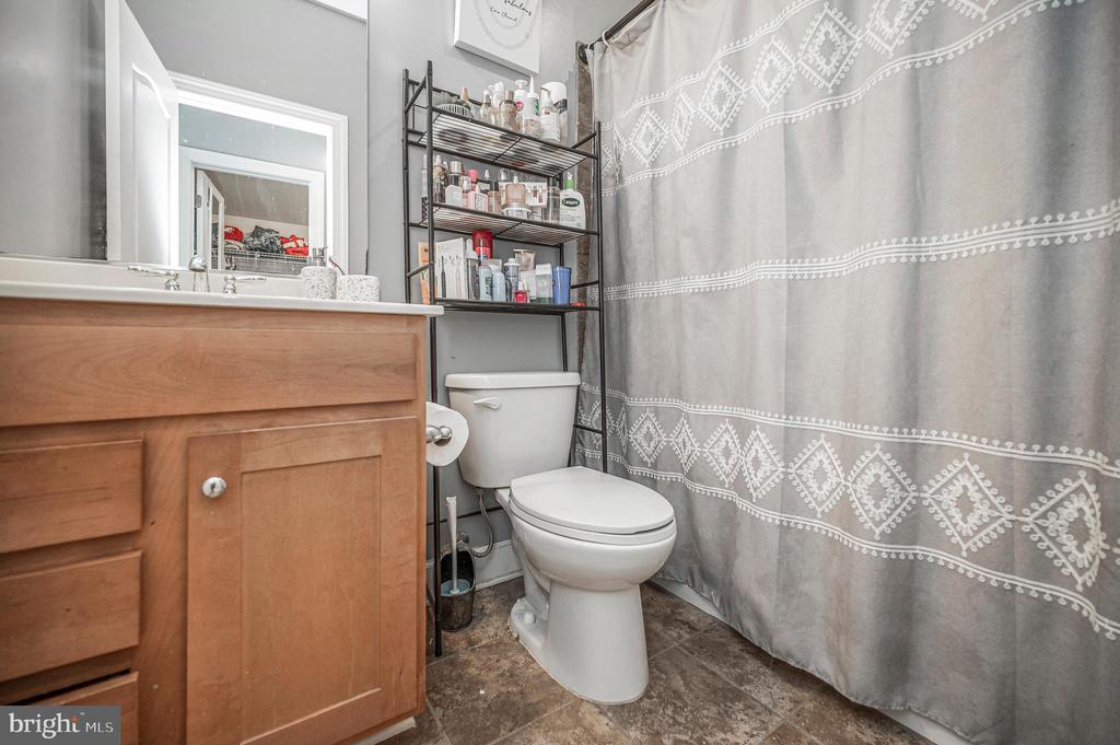 9 9 Sutter Drive, Fredericksburg, Virginia, 22405, USA, 5 Bedrooms Bedrooms, ,5 BathroomsBathrooms,Residential,For Sale,9 Sutter Drive,6112093a-7c20-4b1f-b5cb-6f9b80