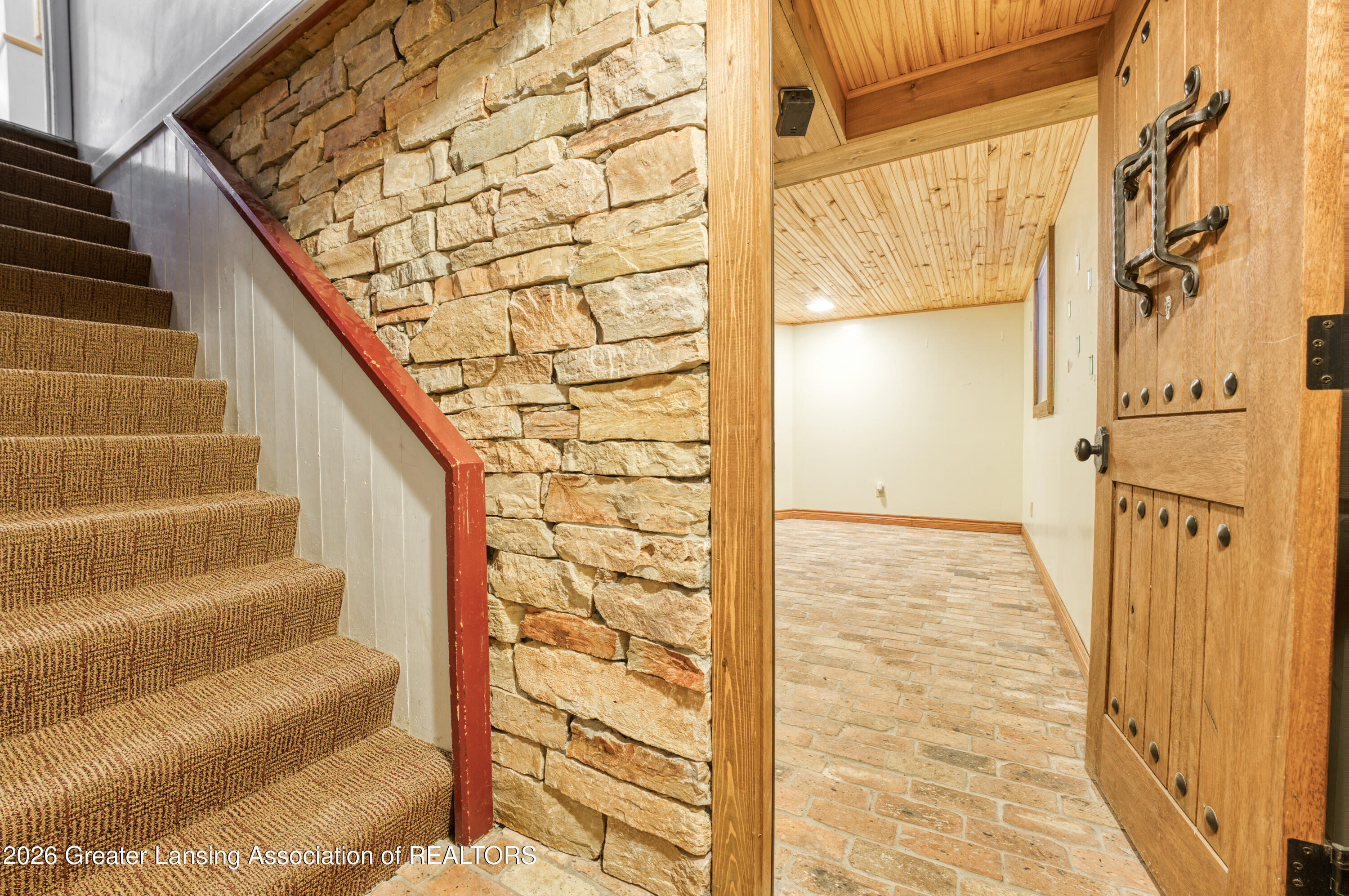 A rare opportunity to score a quintessential Glencairn gem! Gorgeous c – image 41
