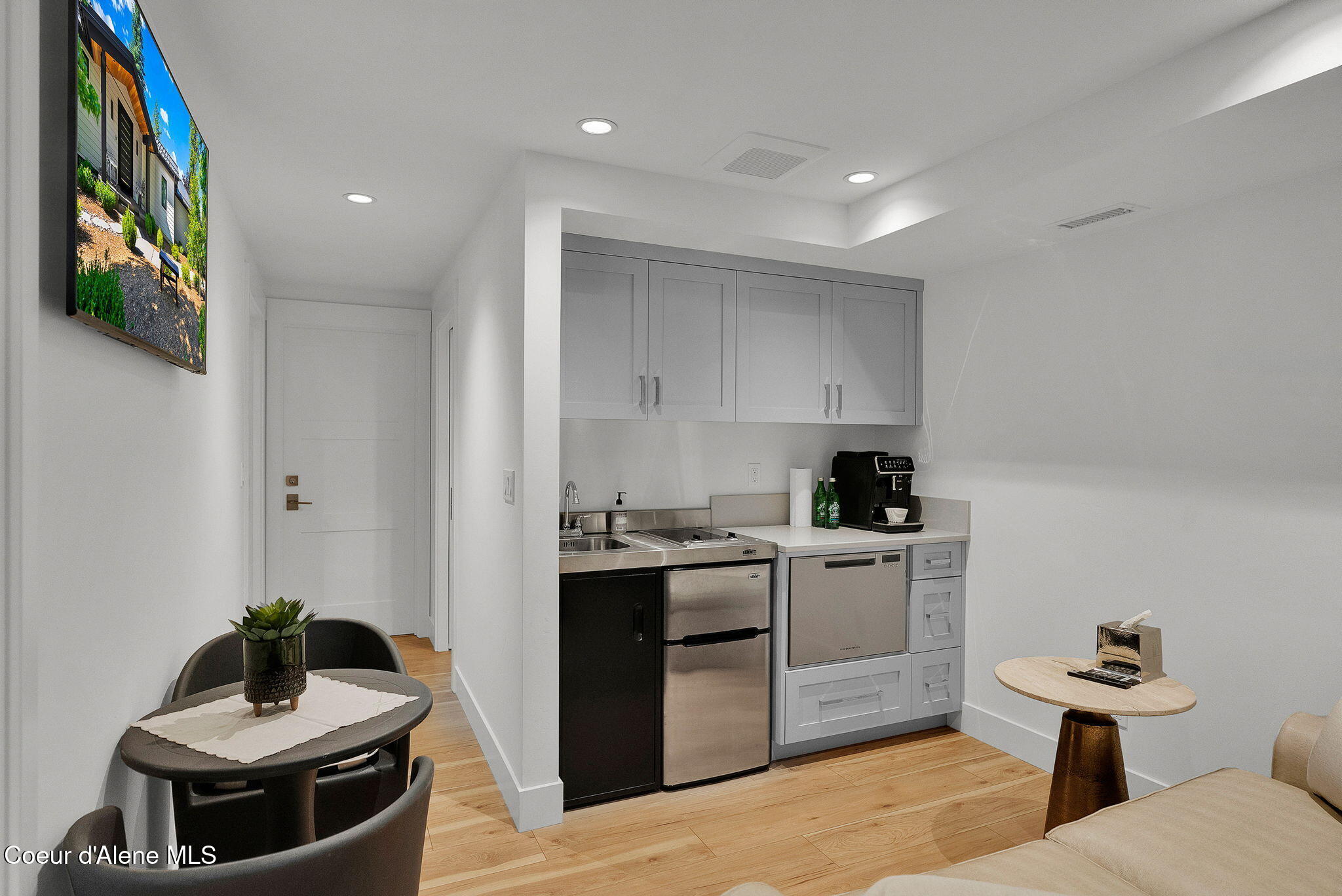 Lake front property with completely reimagined home, finished in 2024 – image 48