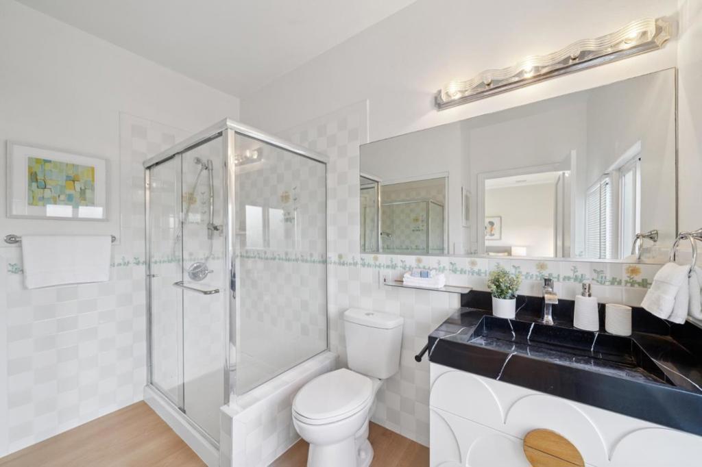 1209 1209 Lake Street, Millbrae, California, 94030, USA, 6 Bedrooms Bedrooms, ,6 BathroomsBathrooms,Residential,For Sale,1209 Lake Street,60cfbb1e-e2e7-4d37-a4a5-f91b0d