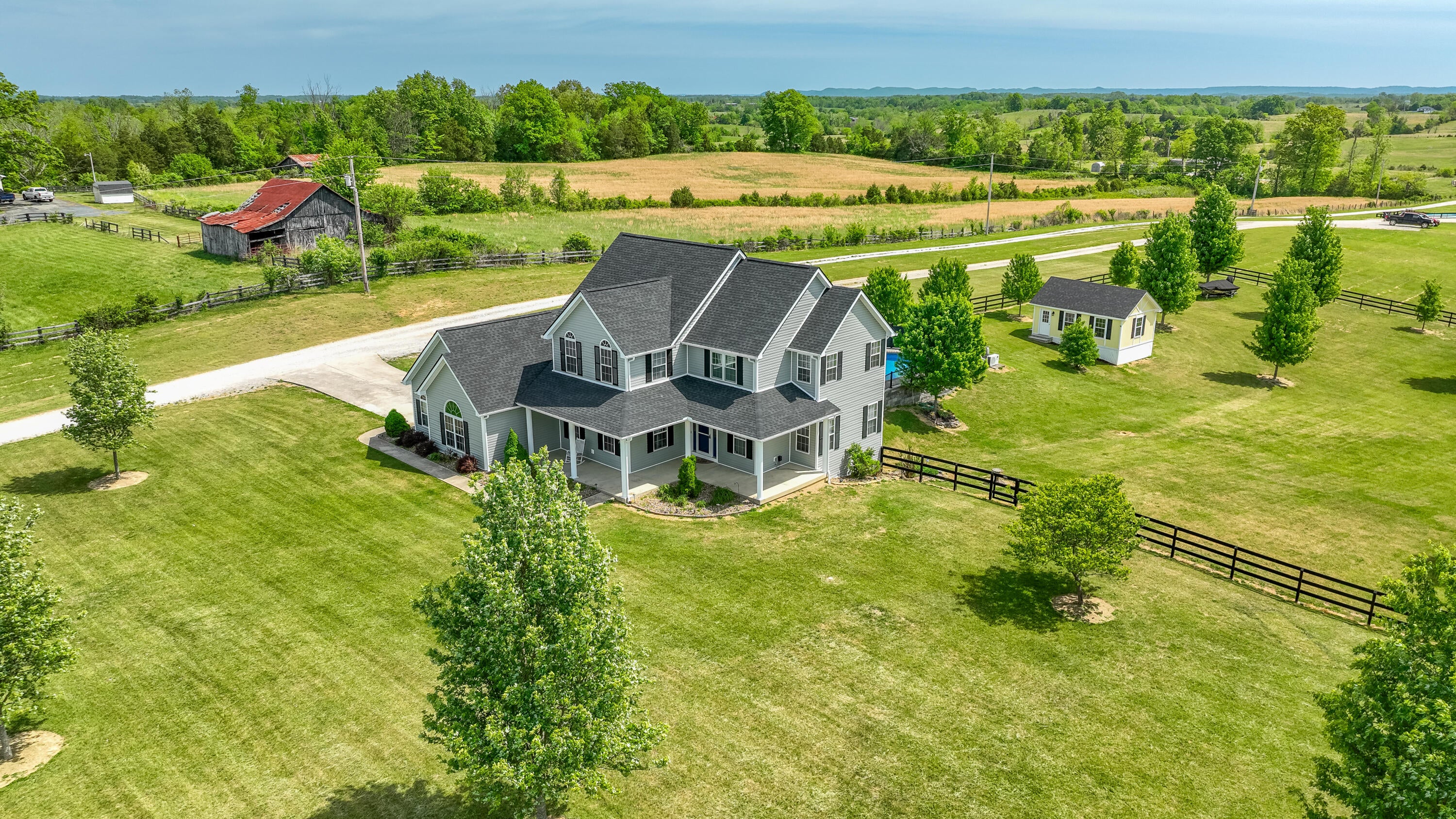 If youve been dreaming of peaceful country living without giving up co – image 6