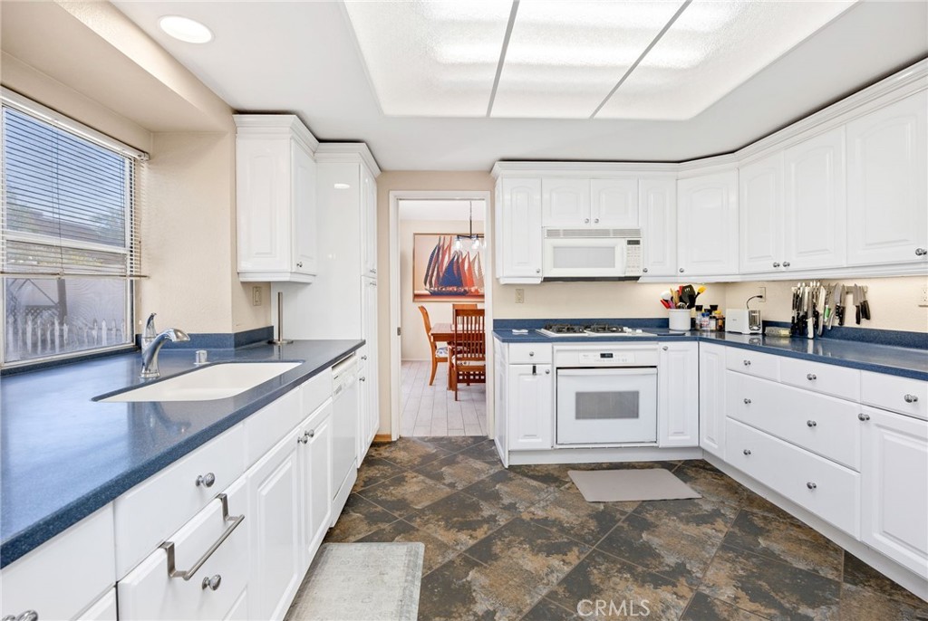 25300 25300 Corte Sombrero, Murrieta, California, 92563, USA, 4 Bedrooms Bedrooms, ,3 BathroomsBathrooms,Residential,For Sale,25300 Corte Sombrero,60e58890-9b5d-40d9-ac88-ac6646