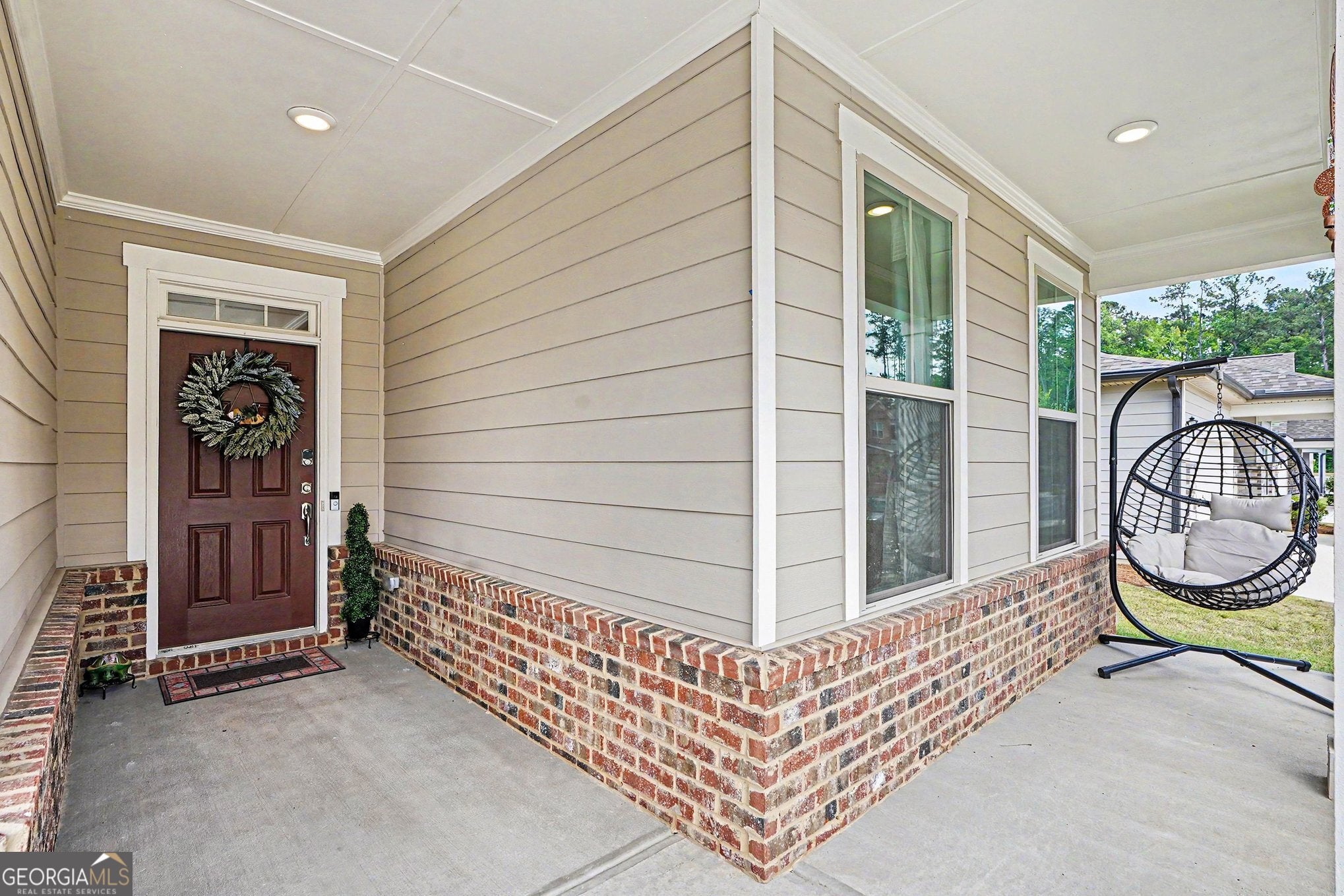 5 BEDROOM/3.5 BATH and over 3100 SF! This lovely like new double cul d – image 4