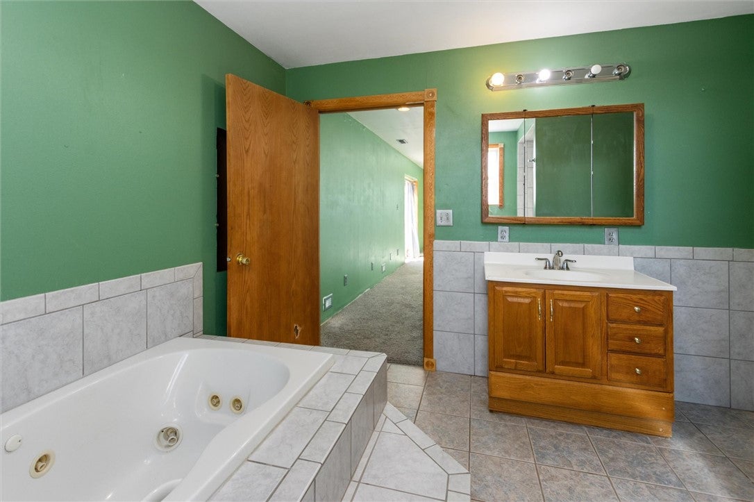 DONT MISS THIS AMAZING OPPORTUNITY! 2.29 acres with no restrictions we – image 17