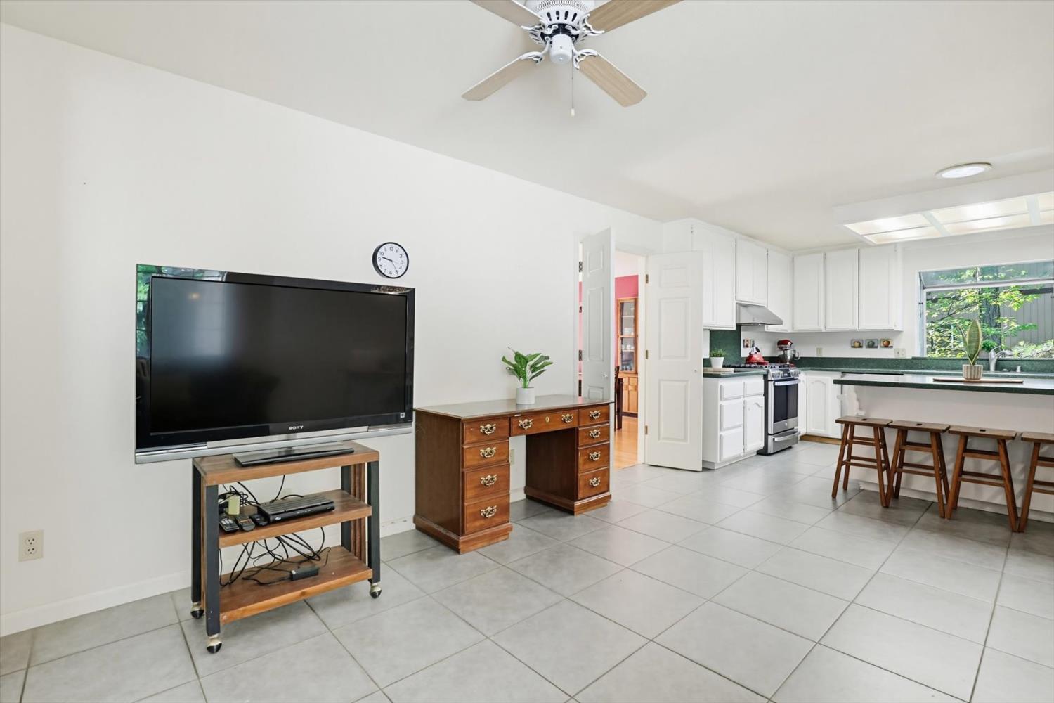 21349 21349 Leslie Drive, Grass Valley, California, 95945, USA, 4 Bedrooms Bedrooms, ,3 BathroomsBathrooms,Residential,For Sale,21349 Leslie Drive,226046586