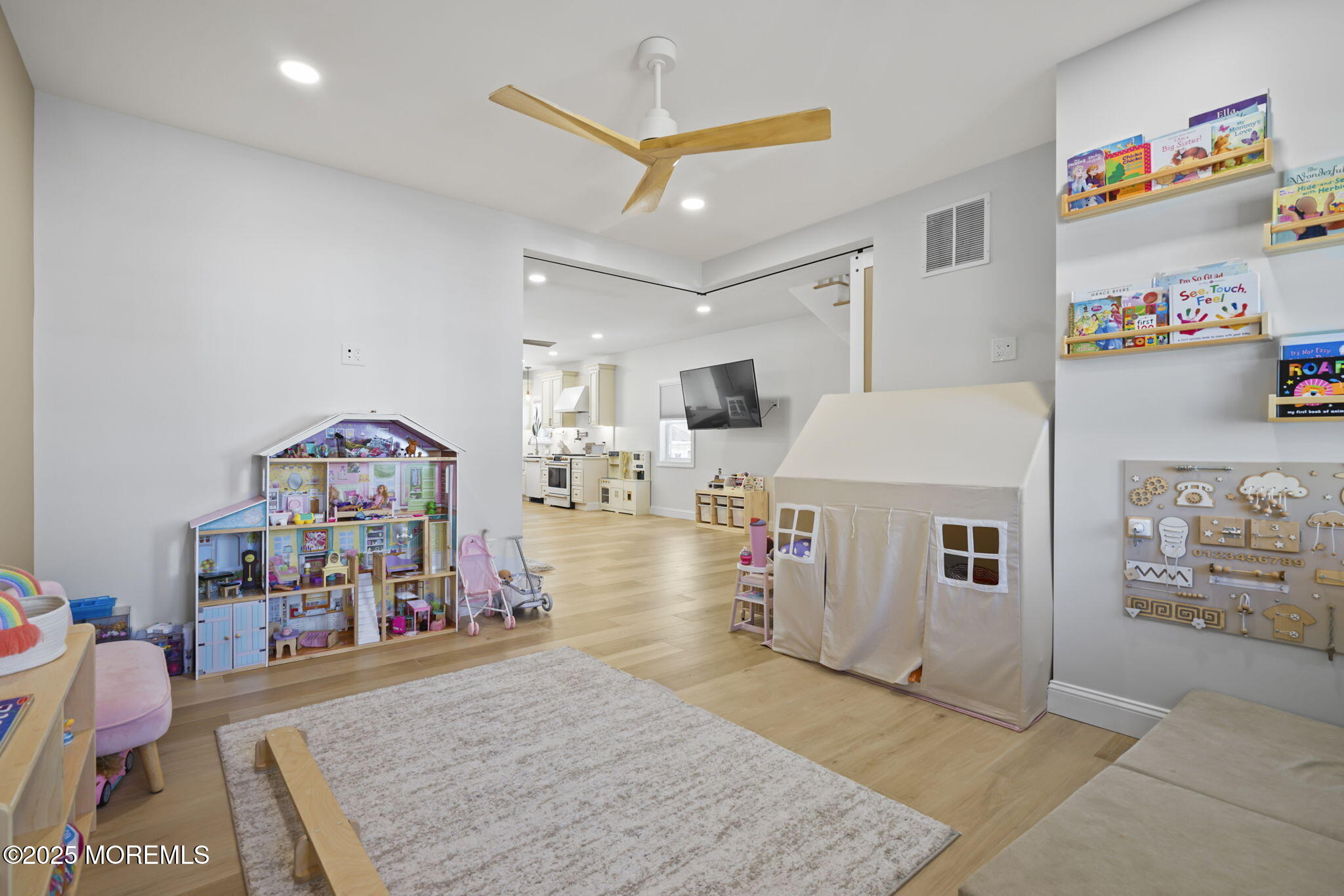 128 128 1st Street, Keyport, New Jersey, 07735, USA, 3 Bedrooms Bedrooms, ,3 BathroomsBathrooms,Residential,For Sale,128 1st Street,05002989-9f62-4f71-9671-c47628