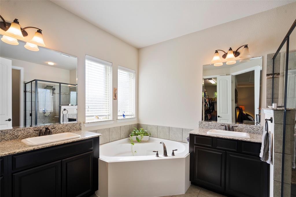 341 341 Vista Park Drive, Sunnyvale, Texas, 75182, USA, 5 Bedrooms Bedrooms, ,5 BathroomsBathrooms,Residential,For Sale,341 Vista Park Drive,21304132