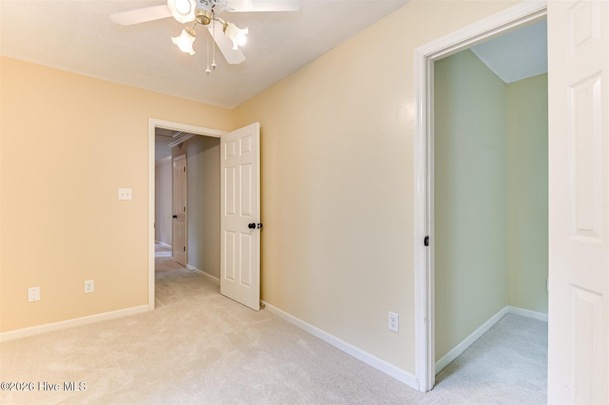 Welcome to this stunning brick home nestled on a quiet cul-de-sac in t – image 47