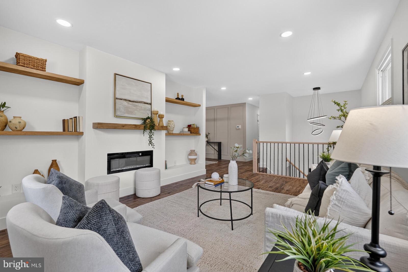 Beautifully Renovated Single-Family Home in Sought-After Kettering – 5 – image 7
