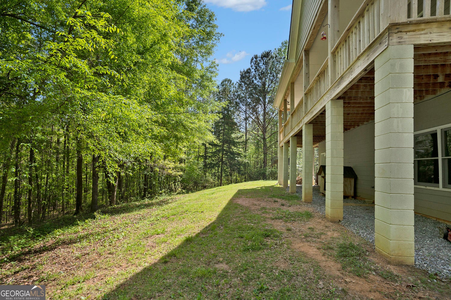 Experience the epitome of country living on this expansive 10+ acre pr – image 41