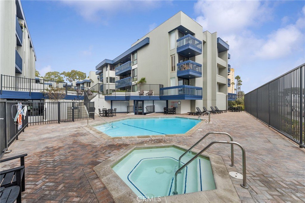 350 350 Paseo De Playa 113, Ventura, California, 93001, USA, 2 Bedrooms Bedrooms, ,1 BathroomBathrooms,Residential,For Sale,350 Paseo De Playa 113,CV25243927