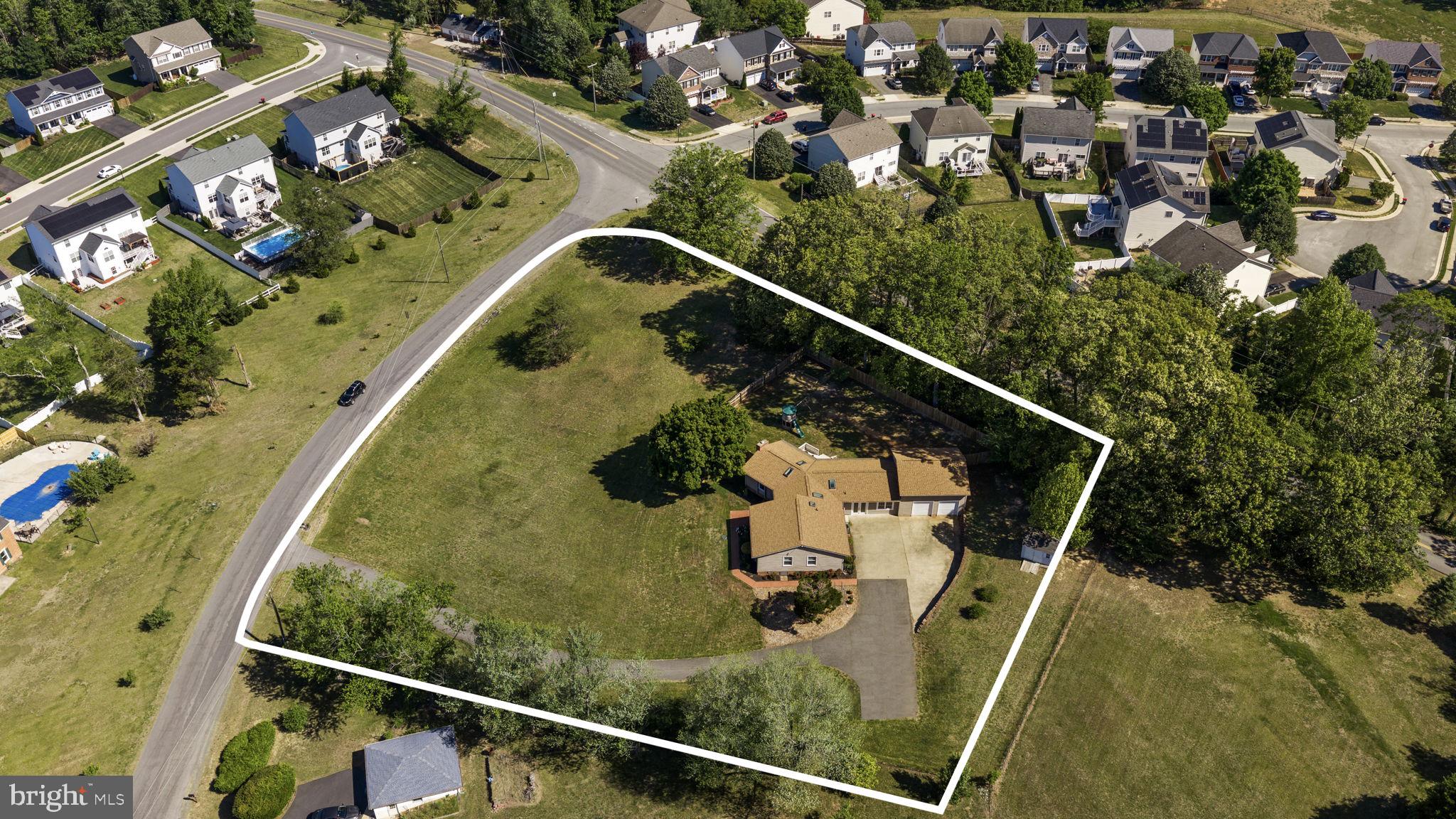 One of a kind property in North Stafford! Fully redone rambler with LV – image 30