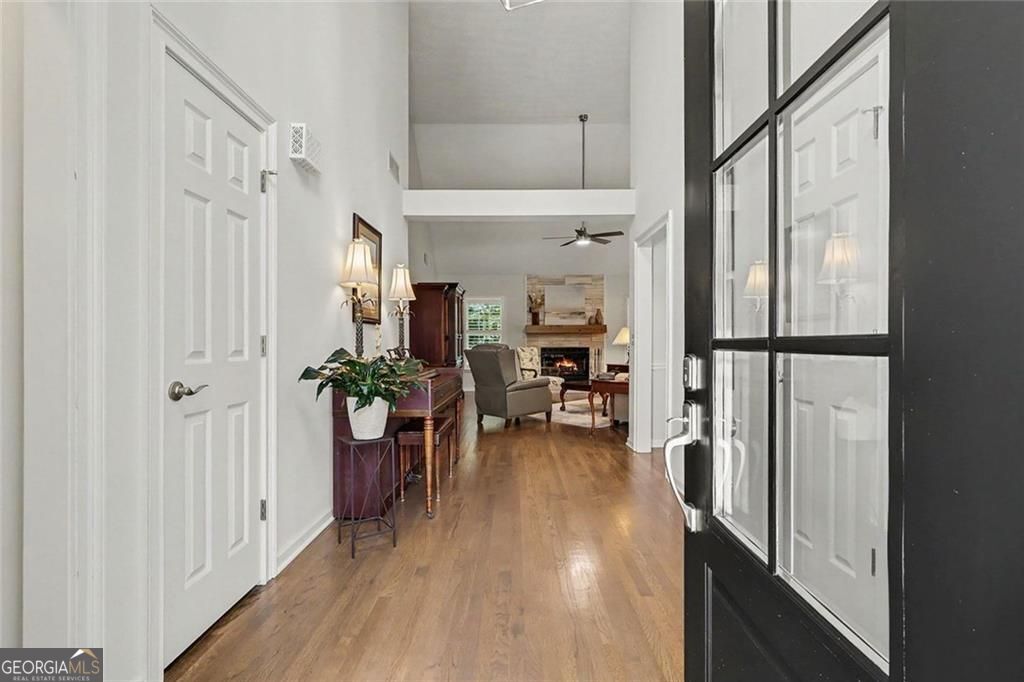 Welcome to this stunning home in beautiful Grayson, Georgia. Professio – image 6