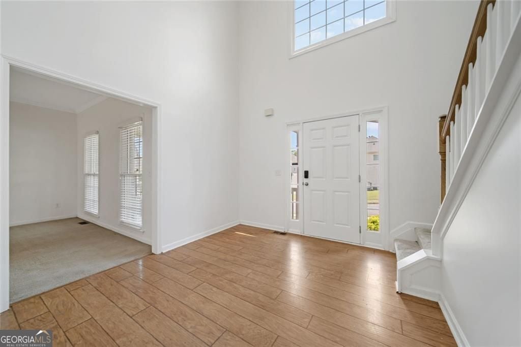 Just listed in the sought-after Arbors at Old Peachtree subdivision! T – image 7