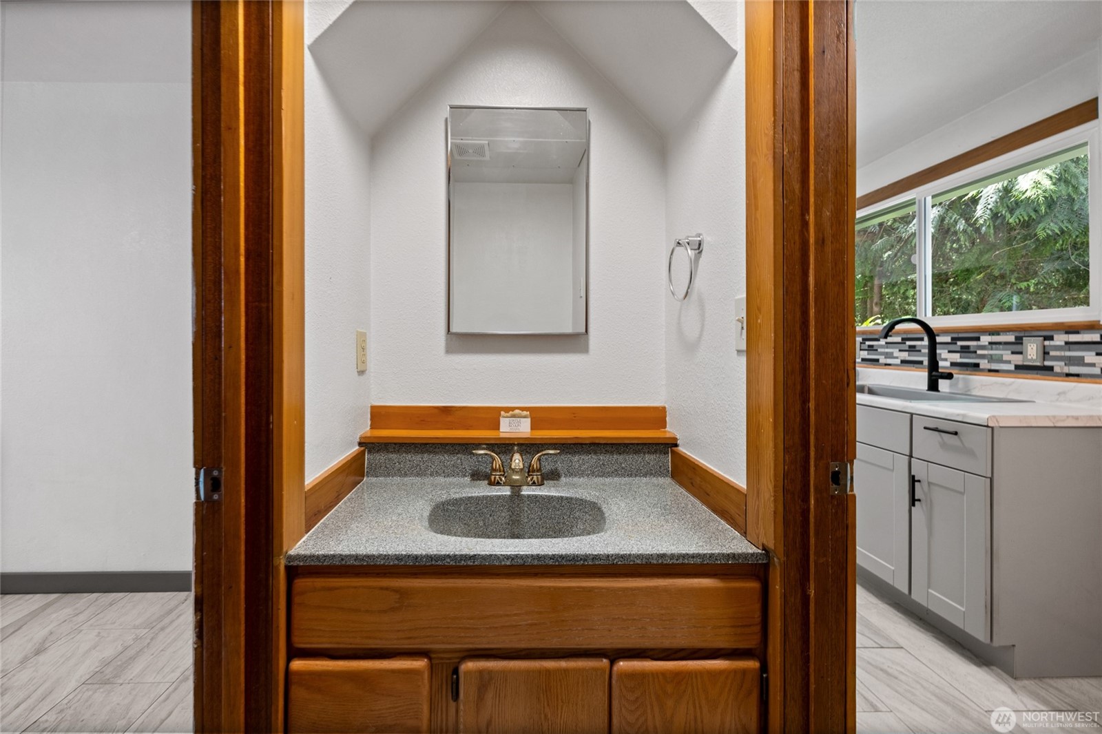 Rare opportunity to enjoy space, flexibility, and income potential on – image 14